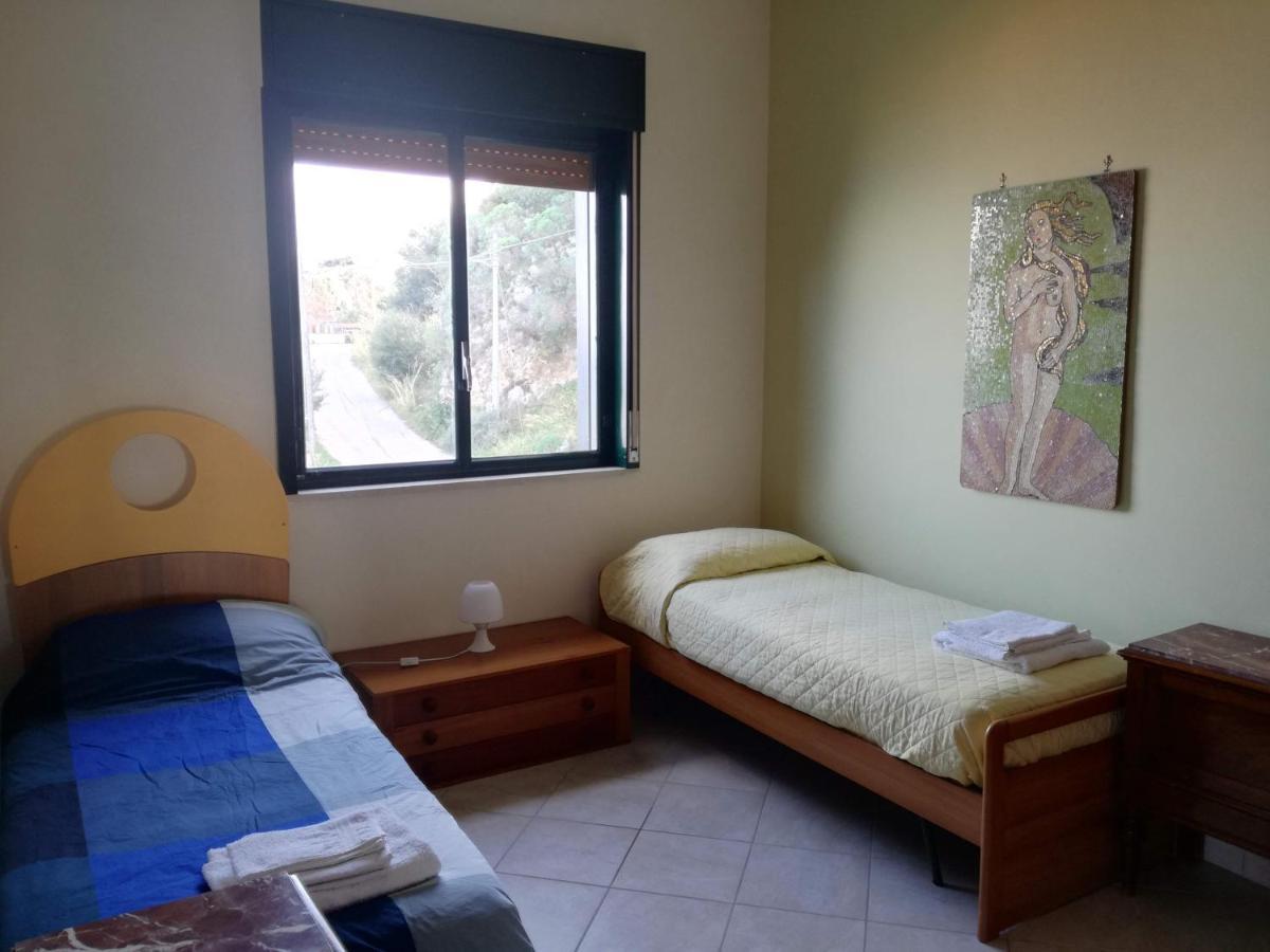 Casa Vacanze La Petrusella Trabia Bagian luar foto