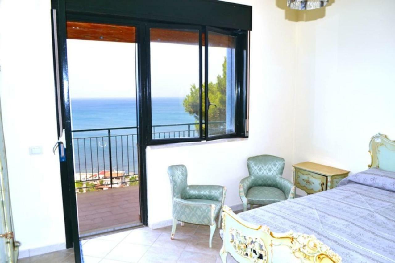Casa Vacanze La Petrusella Trabia Bagian luar foto